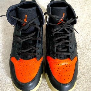 Orange Air Jordan Mars 270 Men size 10.5